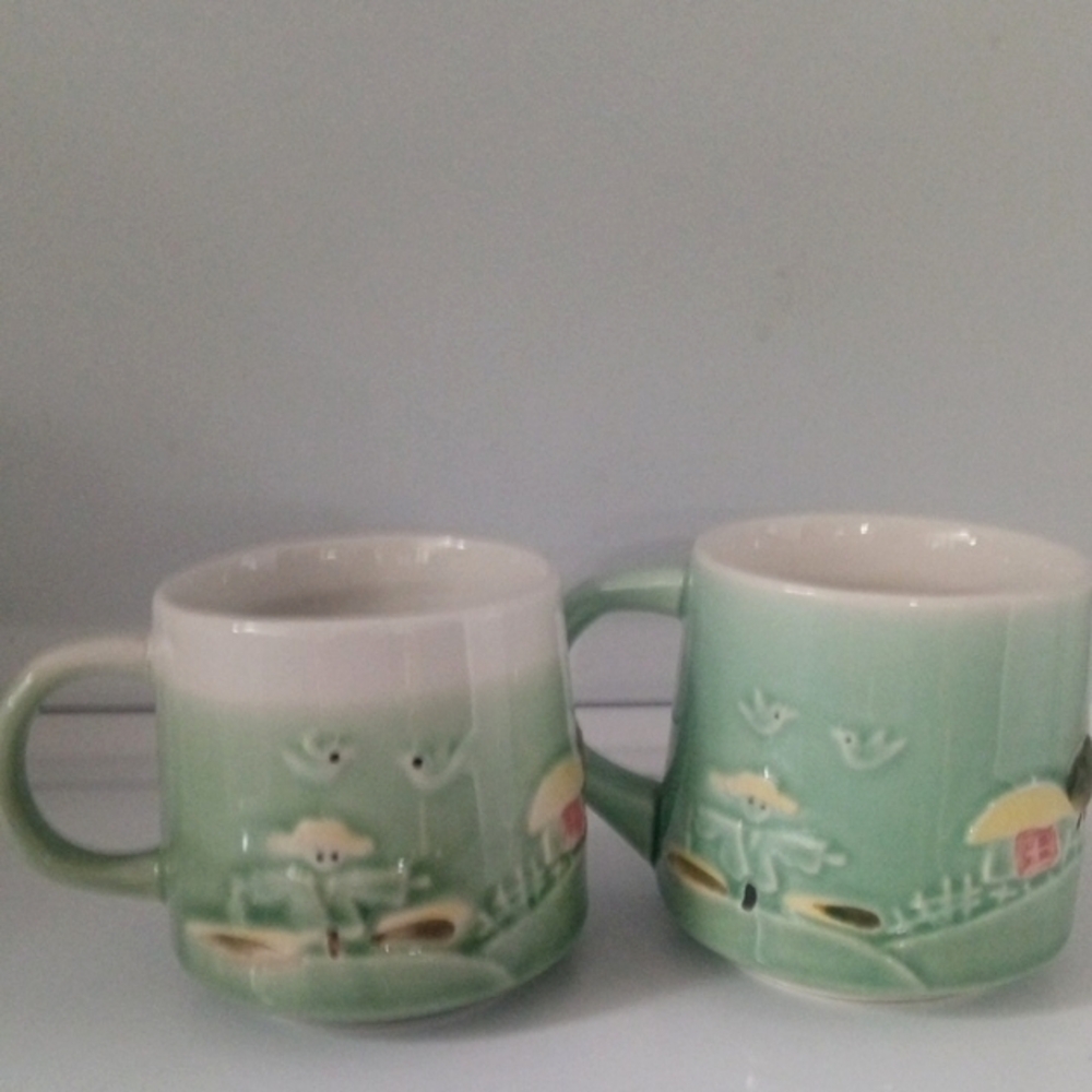 Elegant Hand painted Vintage Glazed Japanese  Mugs